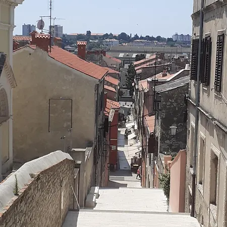 Mariza Pula